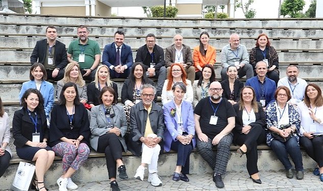 Iletisim profesyonelleri ve akademisyenler afet yonetiminde halkla iliskilerin rolu ve islevi calistayi nda bir araya geldi 6777.jpg