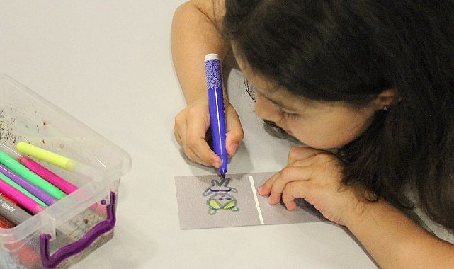 Is sanat in yaz atolyeleri ile cocuklar hem egleniyor hem ogreniyor 444.jpg