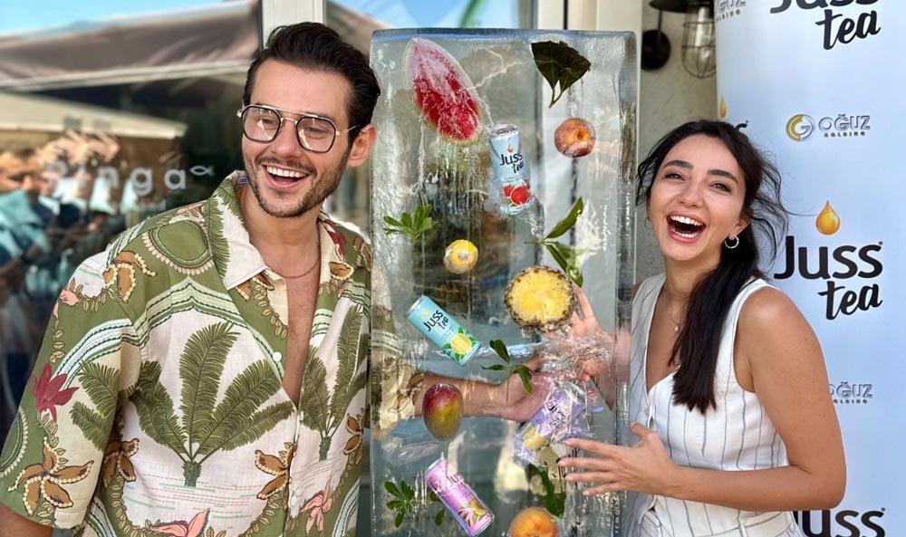 Cem Belevi ve Öykü Gürman ile JUSStea Lansmanı Lezzet ve Ünlüler Bir Arada!