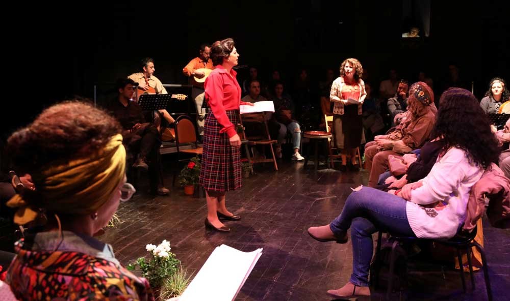 İbb Şehir Tiyatroları, İstanbul Şiirle Buluşuyor Ben Nergisten Sorumluyum İsimli Etkinlik Kitapseverlerle Buluşuyor (4)