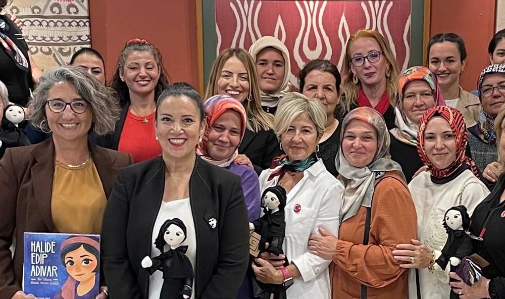 TOÇEV in Destekçisi Renan Tan Tavukçuoğlu, Puduhepa ve Kız Kardeşleri Projesinin 5. Bebeğini Tanıttı (3)