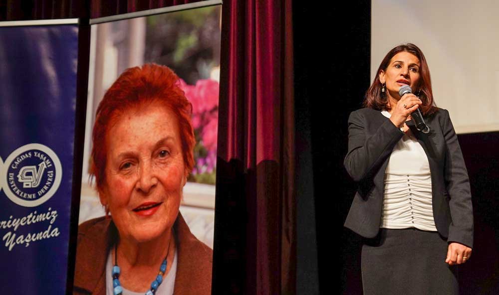 Çağdaş Yaşamı Destekleme Derneği, Öğretmenler Günü Nü Anlamlı Bir Etkinlikle Kutladı (3)