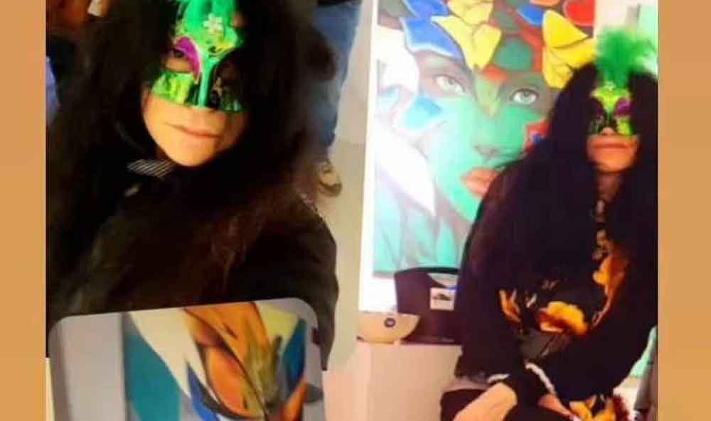 Cigdem Yorgancioglu Mim Chi 360 Karma Sergi Kokteyl  dansı, Next Pera Art Gallery‘ De 1 (1)