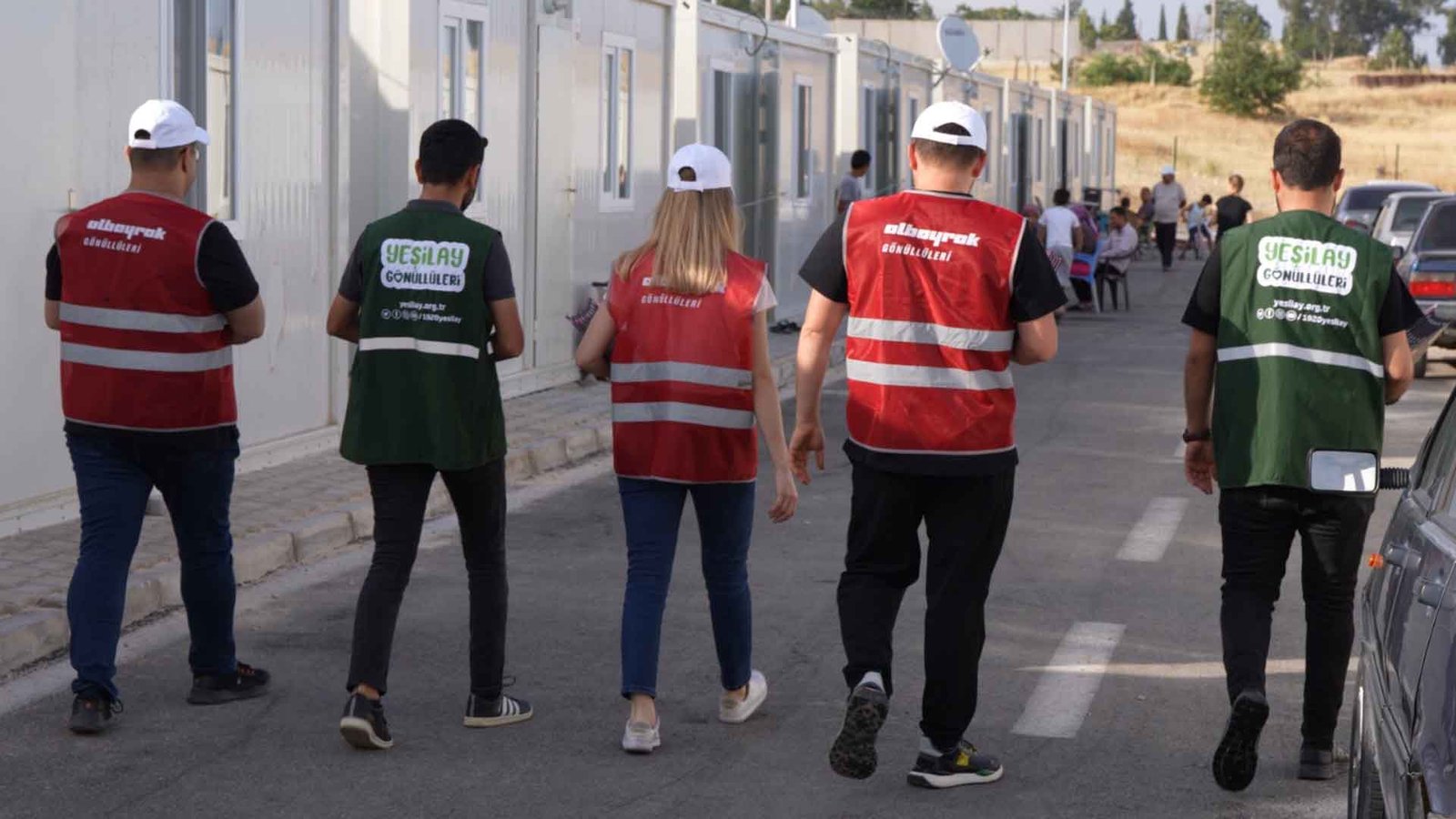 Albayrak Grubu, Deprem Bölgesine Seferberlik Ruhuyla Yardım Eli Uzatıyor