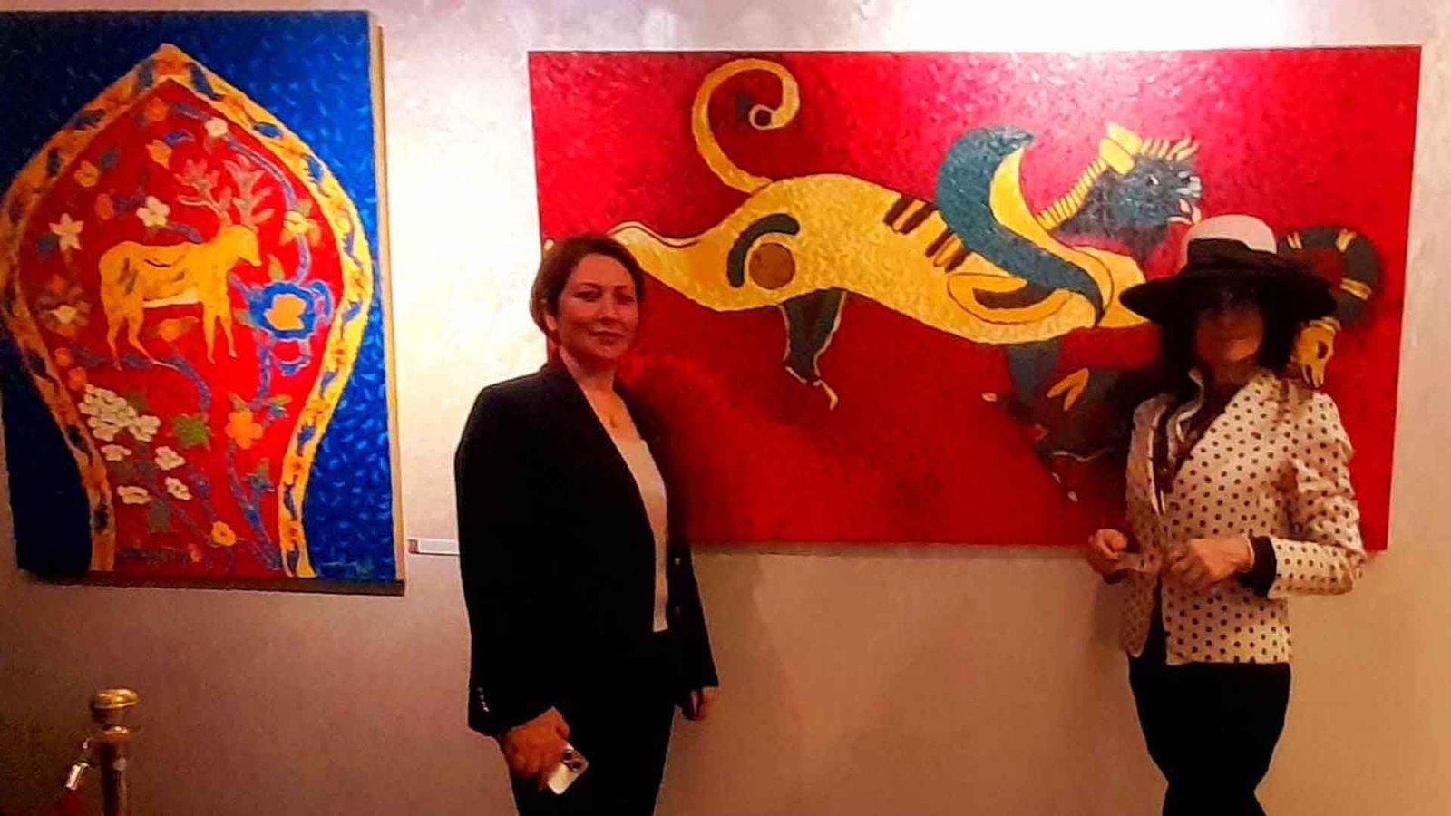 Peras Palace eski sanatçılarından Çiğdem Yorgancıoğlu: “Ressam Şerife Altunbaş’ın “Kültürel Katmanlar” Sergisi Pera’da Eski Tarihi Yeniden Yazdı!