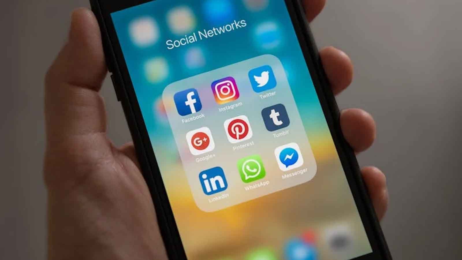 2024'ün En Yeni Akıllı Telefonları Iphone Ve Samsung Galaxy'nin Özellikleri Karşı Karşıya (3)